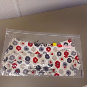 Thirty-one I Can-Ikat A253A Red Fitted Purse Skirt